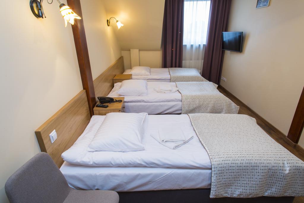 Hotel Nad Raba - Bochnia Ruang foto